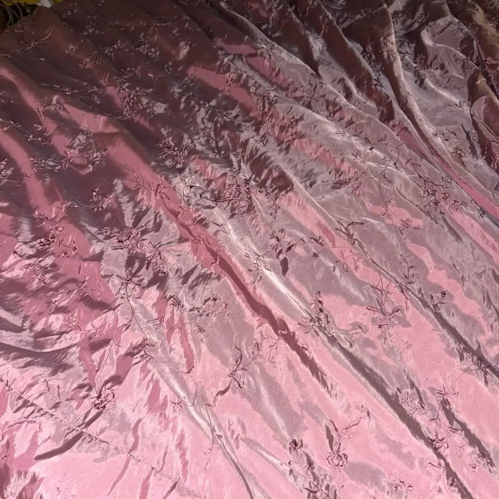 Vintage Glam Embroidered Faux Silk Taffeta Queen Duvet Cover